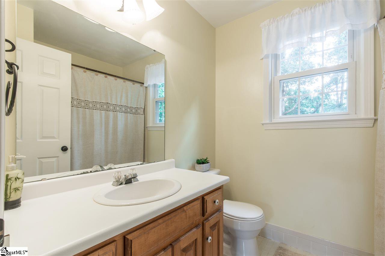 107 Roberts Farm Road Simpsonville, SC 29681 - Photo 17 of 27 Gallery Image 17