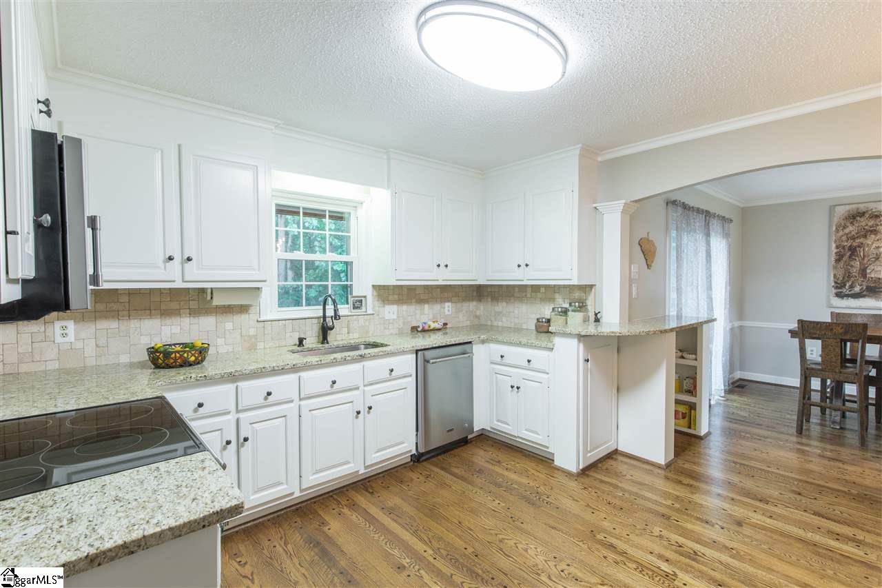 107 Roberts Farm Road Simpsonville, SC 29681 - Photo 5 of 27 Gallery Image 5
