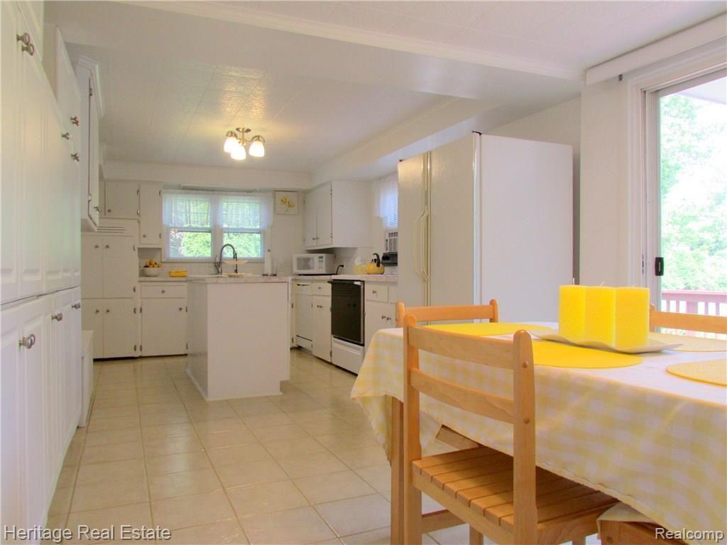 1180 South Boulevard Rochester, MI 48309 - Photo 8 of 28