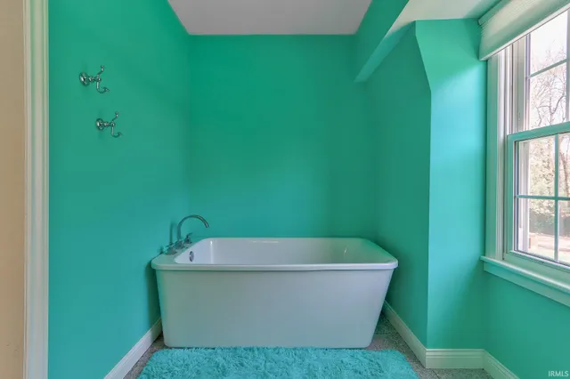 $450,000 | 1730 Orchard Road, Evansville, IN 47720