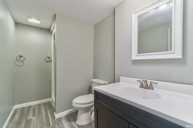 $450,000 | 1730 Orchard Road, Evansville, IN 47720