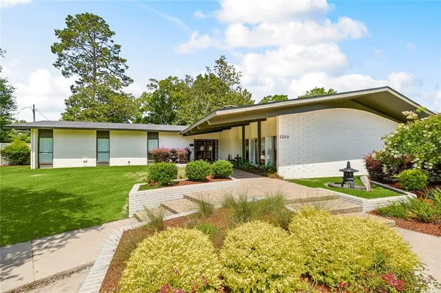 $1,280,000 | 1201 North General Pershing Street, Hammond, LA 70401