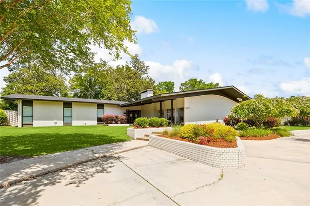 $1,280,000 | 1201 North General Pershing Street, Hammond, LA 70401