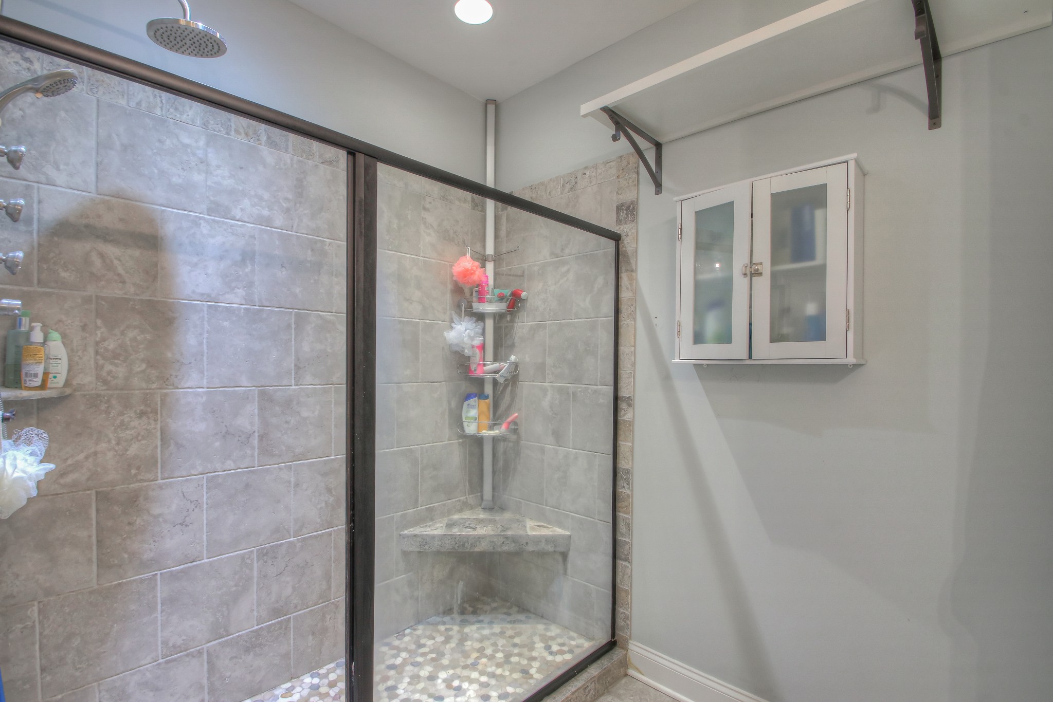 121 Flat Woods Road Lebanon, TN 37090 - Photo 14 of 39 a bathroom with a shower
