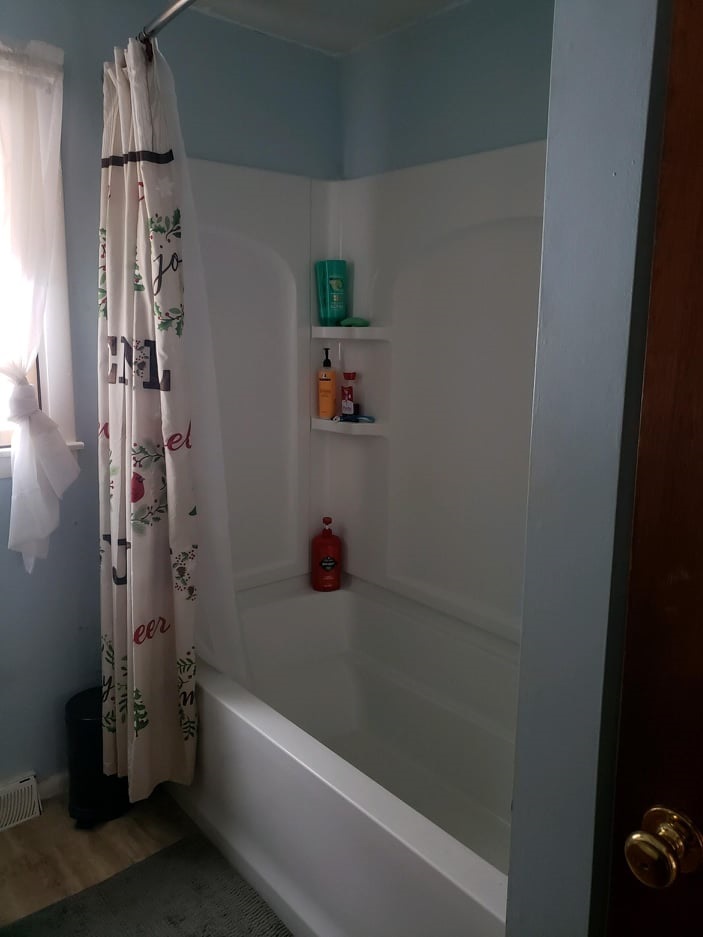 100 Lowell Street Rochester, NH 03867 - Photo 3 of 9