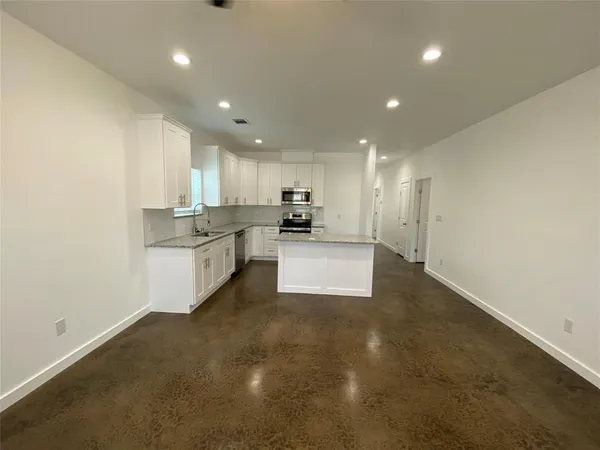 $1,725 | 2538 Stovall Drive, Dallas, TX 75216