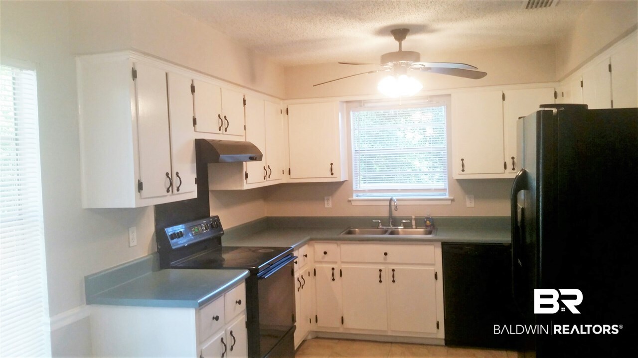 3561 Country Wood Court Mobile, AL 36619 - Photo 11 of 21