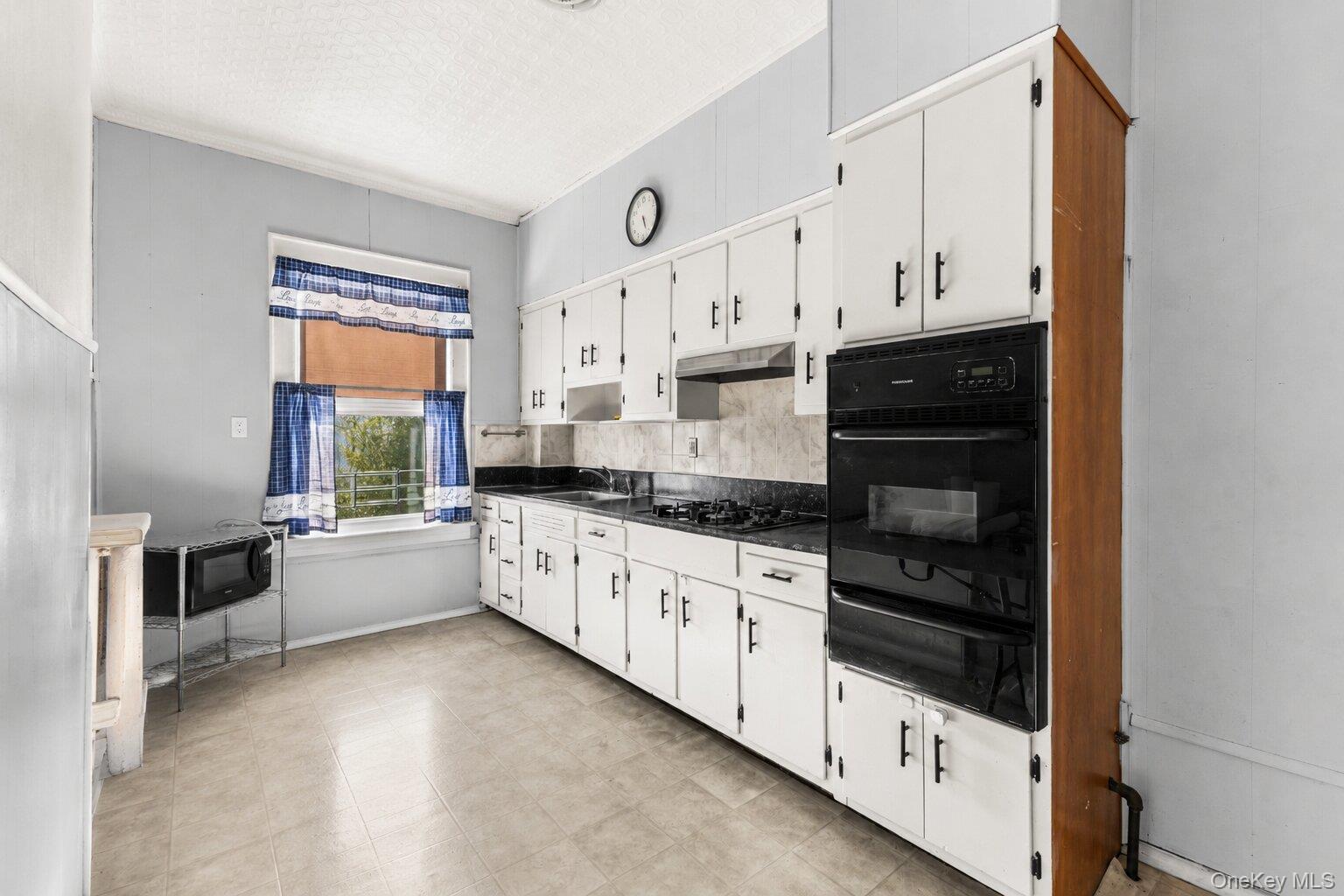 86-32 79th Street Queens, NY 11421 - Photo 28 of 39