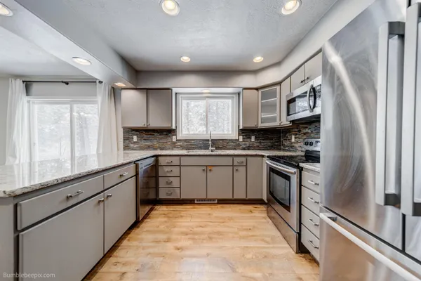 $679,900 | 5301 East Eloika Road, Elk, WA 99009