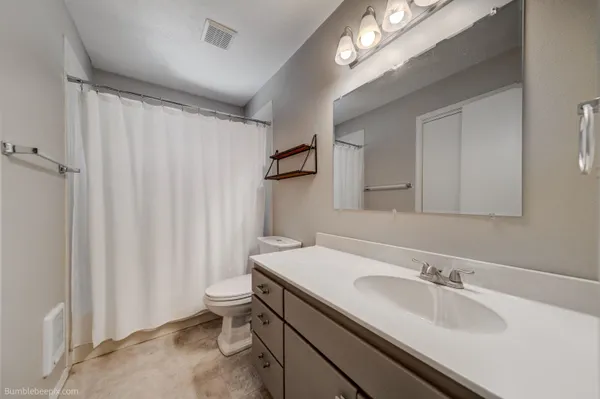 $679,900 | 5301 East Eloika Road, Elk, WA 99009