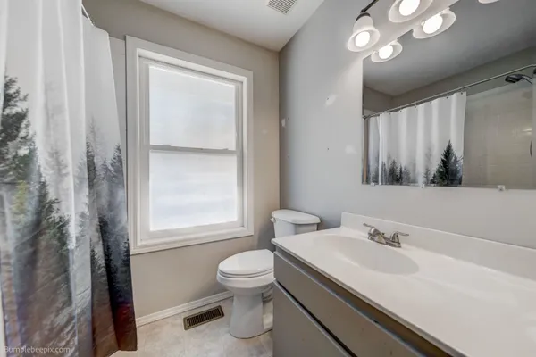 $679,900 | 5301 East Eloika Road, Elk, WA 99009