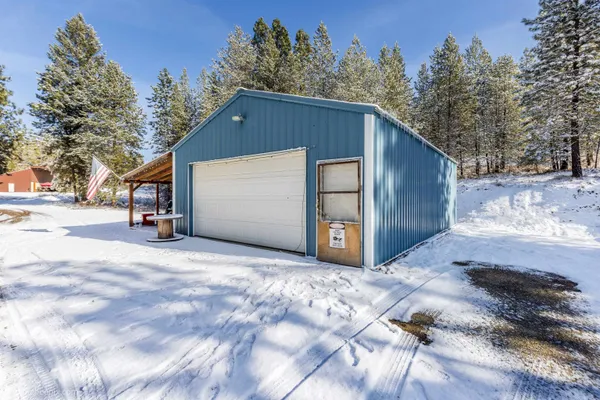 $679,900 | 5301 East Eloika Road, Elk, WA 99009