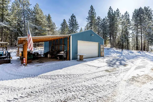 $679,900 | 5301 East Eloika Road, Elk, WA 99009