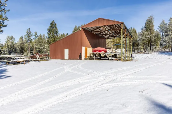 $679,900 | 5301 East Eloika Road, Elk, WA 99009