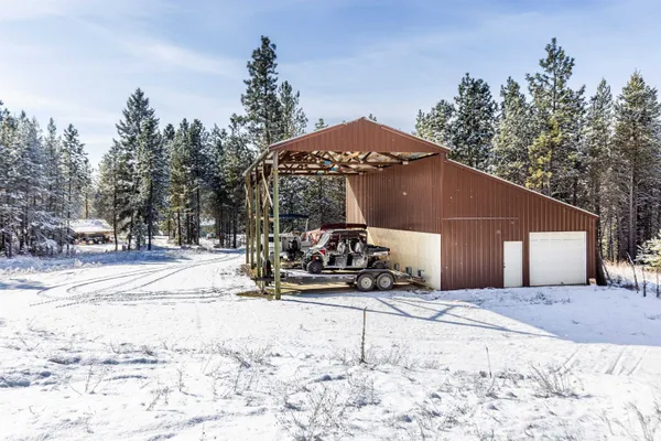 $679,900 | 5301 East Eloika Road, Elk, WA 99009