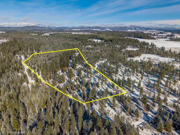 $679,900 | 5301 East Eloika Road, Elk, WA 99009