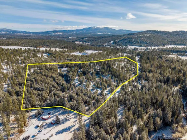 $679,900 | 5301 East Eloika Road, Elk, WA 99009