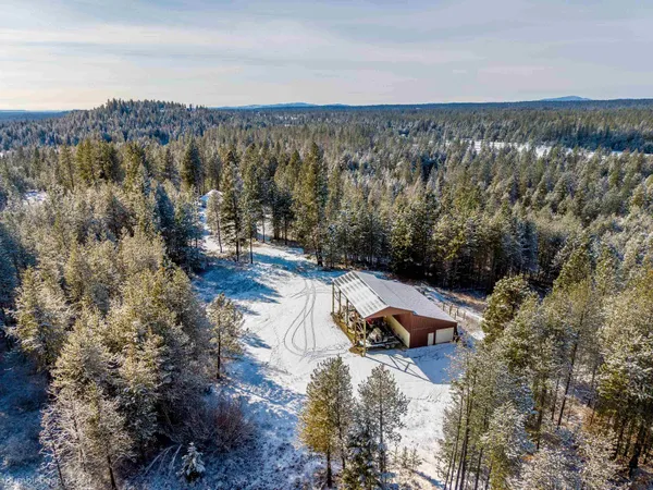 $679,900 | 5301 East Eloika Road, Elk, WA 99009