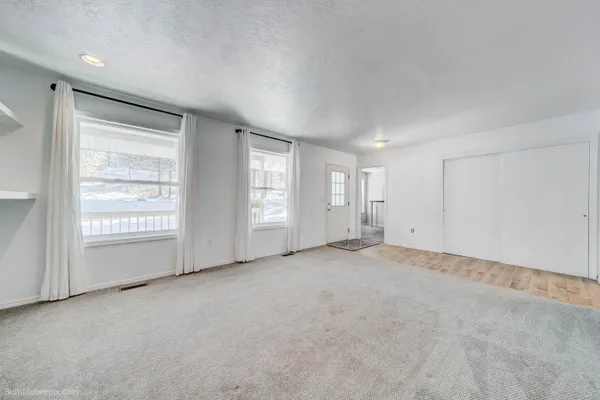 $679,900 | 5301 East Eloika Road, Elk, WA 99009