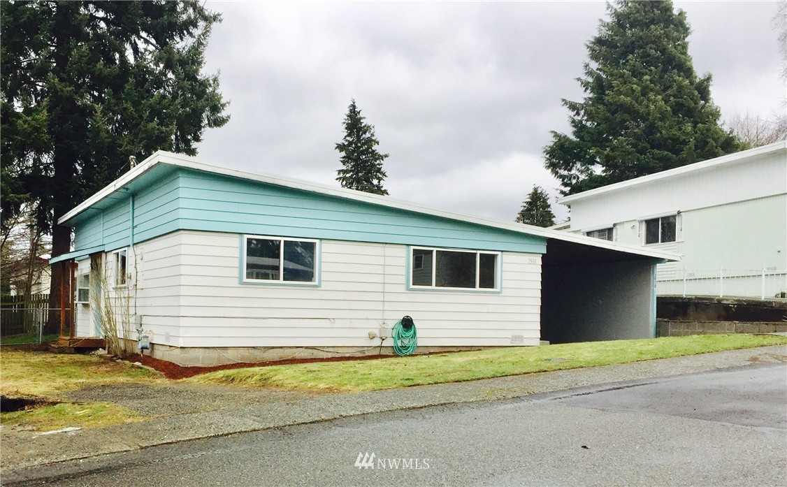 2510 Northeast 6th Place Renton, WA 98056 - Photo 2 of 11