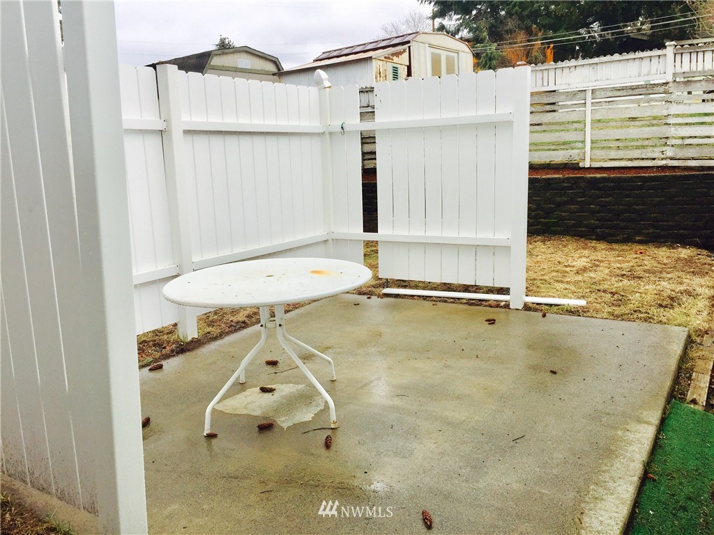 2510 Northeast 6th Place Renton, WA 98056 - Photo 11 of 11