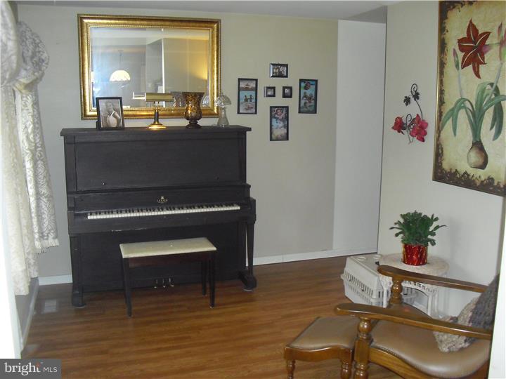 1742 Red Bud Road Quakertown, PA 18951 - Photo 8 of 25 Living Room