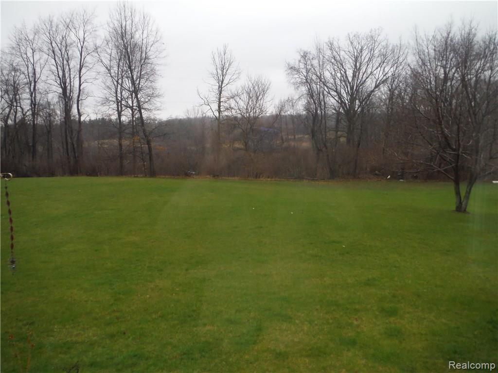 5137 East Allen Road Howell, MI 48855 - Photo 24 of 30 backyard