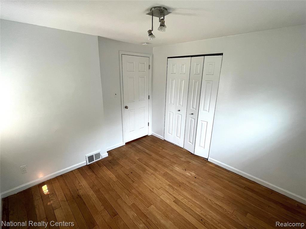 1704 Graefield Road Birmingham, MI 48009 - Photo 7 of 13