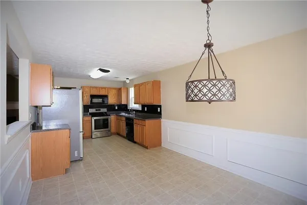 $1,900 | 1435 Stephens Pond View, Loganville, GA 30052