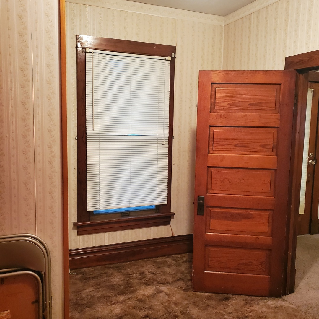 130 South 5th Street Sheldon, IL 60966 - Photo 15 of 28 a view of walk in closet