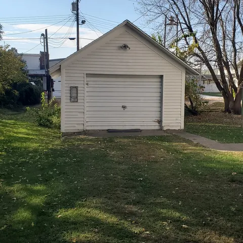$55,000 | 130 South 5th Street, Sheldon, IL 60966