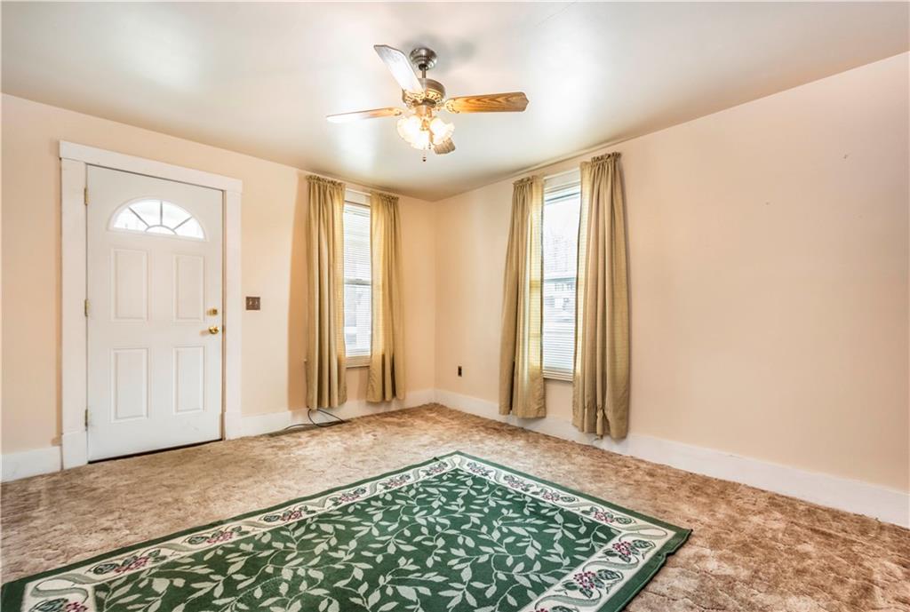 704 Virginia Avenue Rochester, PA 15074 - Photo 3 of 21