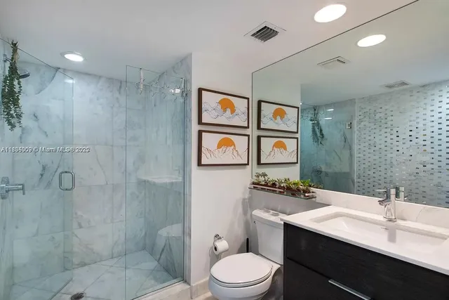 $1,290,000 | 421 Meridian Avenue, Unit 15, Miami Beach, FL 33139