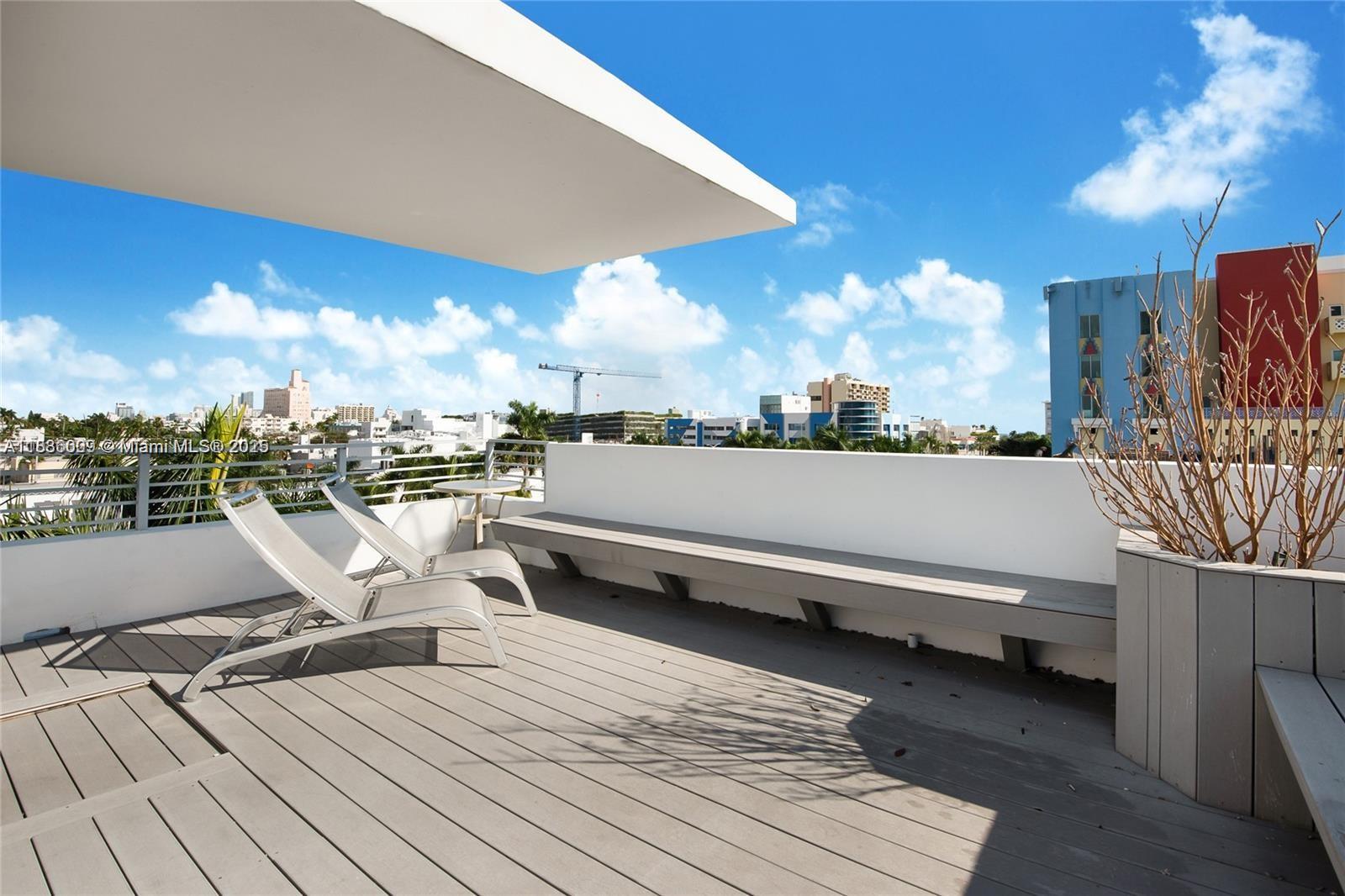 421 Meridian Avenue, Unit 15 Miami Beach, FL 33139 - Photo 17 of 17 Private rooftop