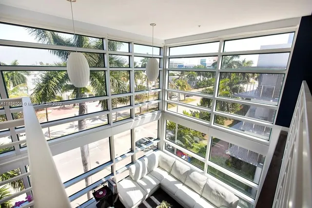 $1,290,000 | 421 Meridian Avenue, Unit 15, Miami Beach, FL 33139