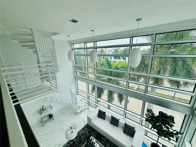 $1,290,000 | 421 Meridian Avenue, Unit 15, Miami Beach, FL 33139