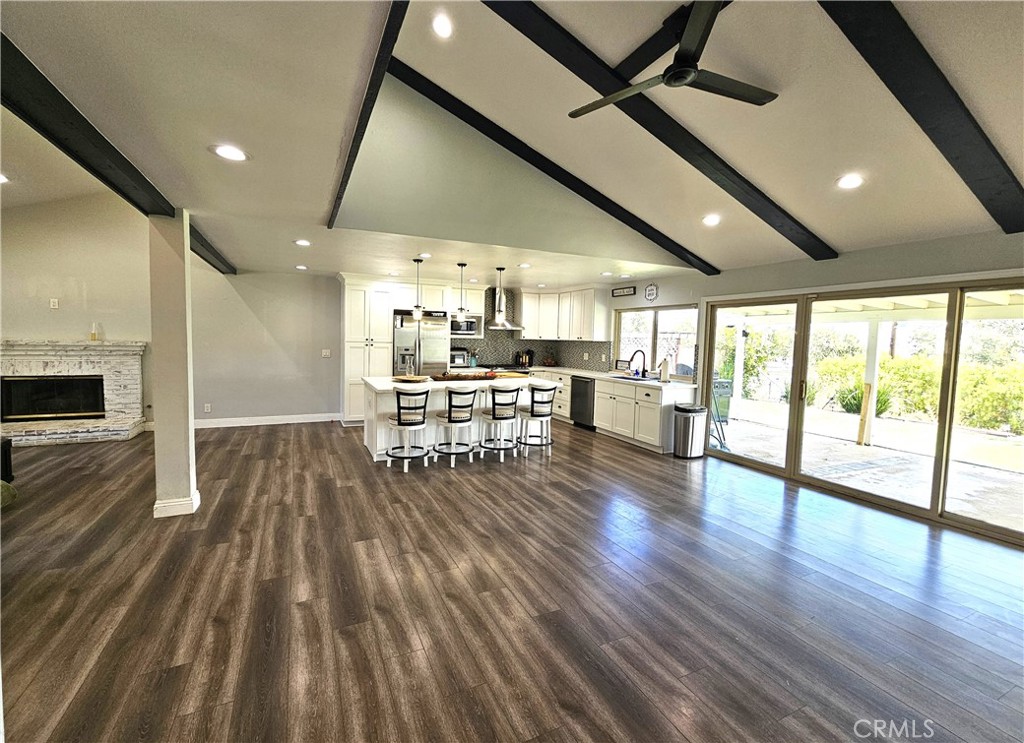 4722 Summit Avenue Simi Valley, CA 93063 - Photo 4 of 28