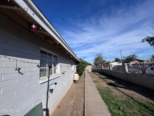$299,999 | 3513 West Tonto Street, Phoenix, AZ 85009