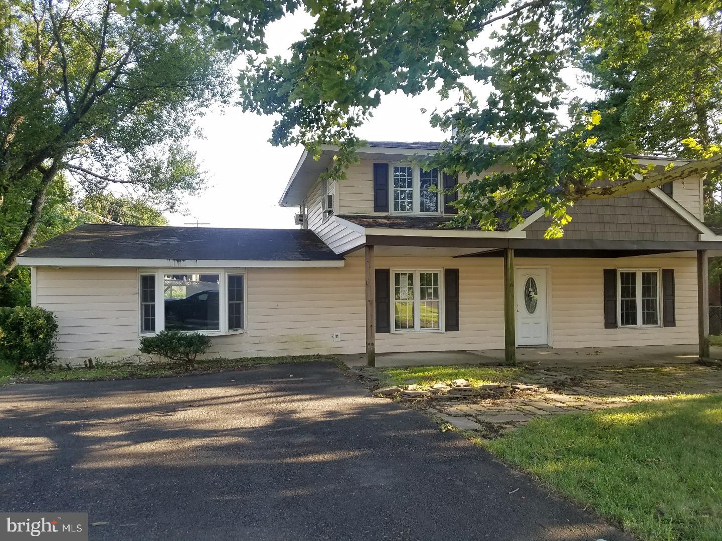 2 Turf Road Levittown, PA 19056 - Photo 1 of 11