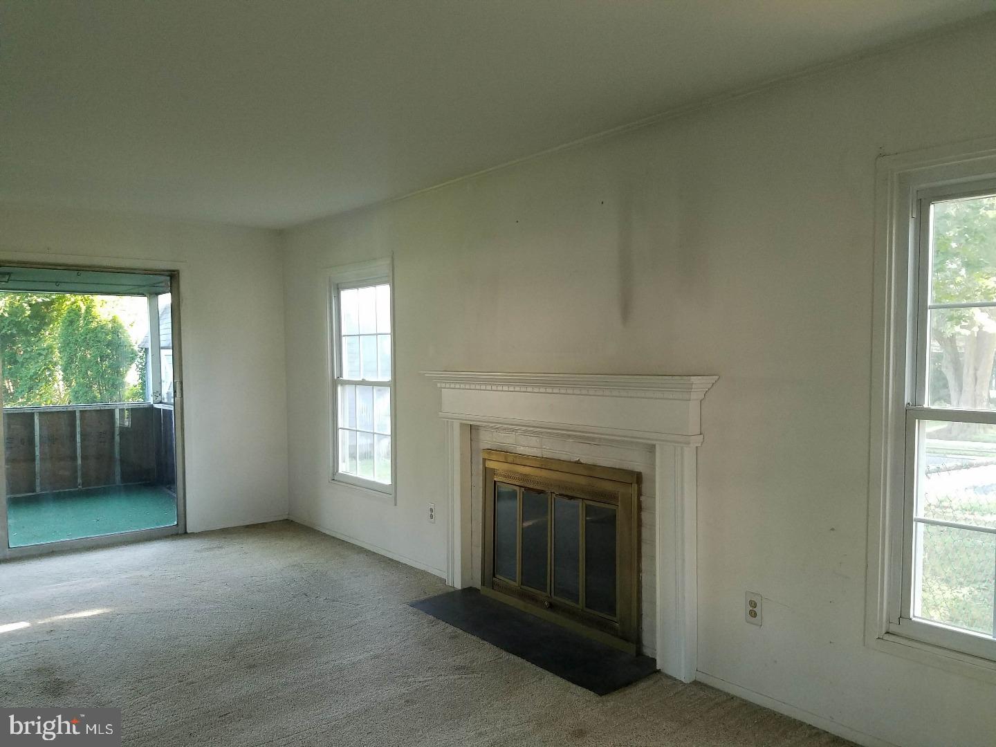 2 Turf Road Levittown, PA 19056 - Photo 4 of 11