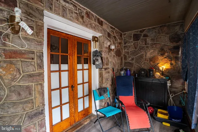 $270,000 | 225 Claremont Avenue, Tamaqua, PA 18252