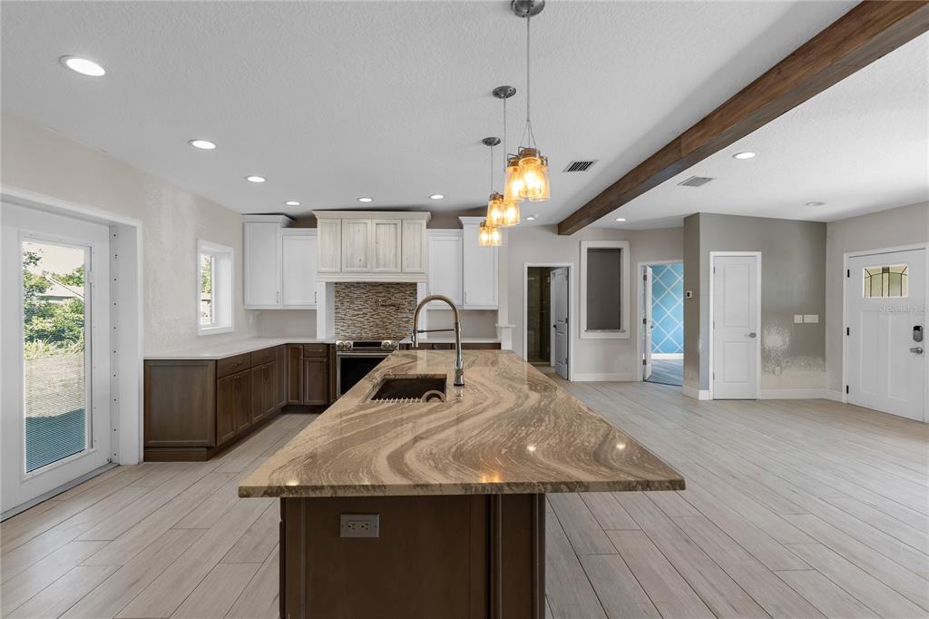 4612 7th St Court East Ellenton, FL 34222 - Photo 6 of 46