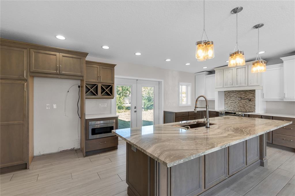 4612 7th St Court East Ellenton, FL 34222 - Photo 7 of 46