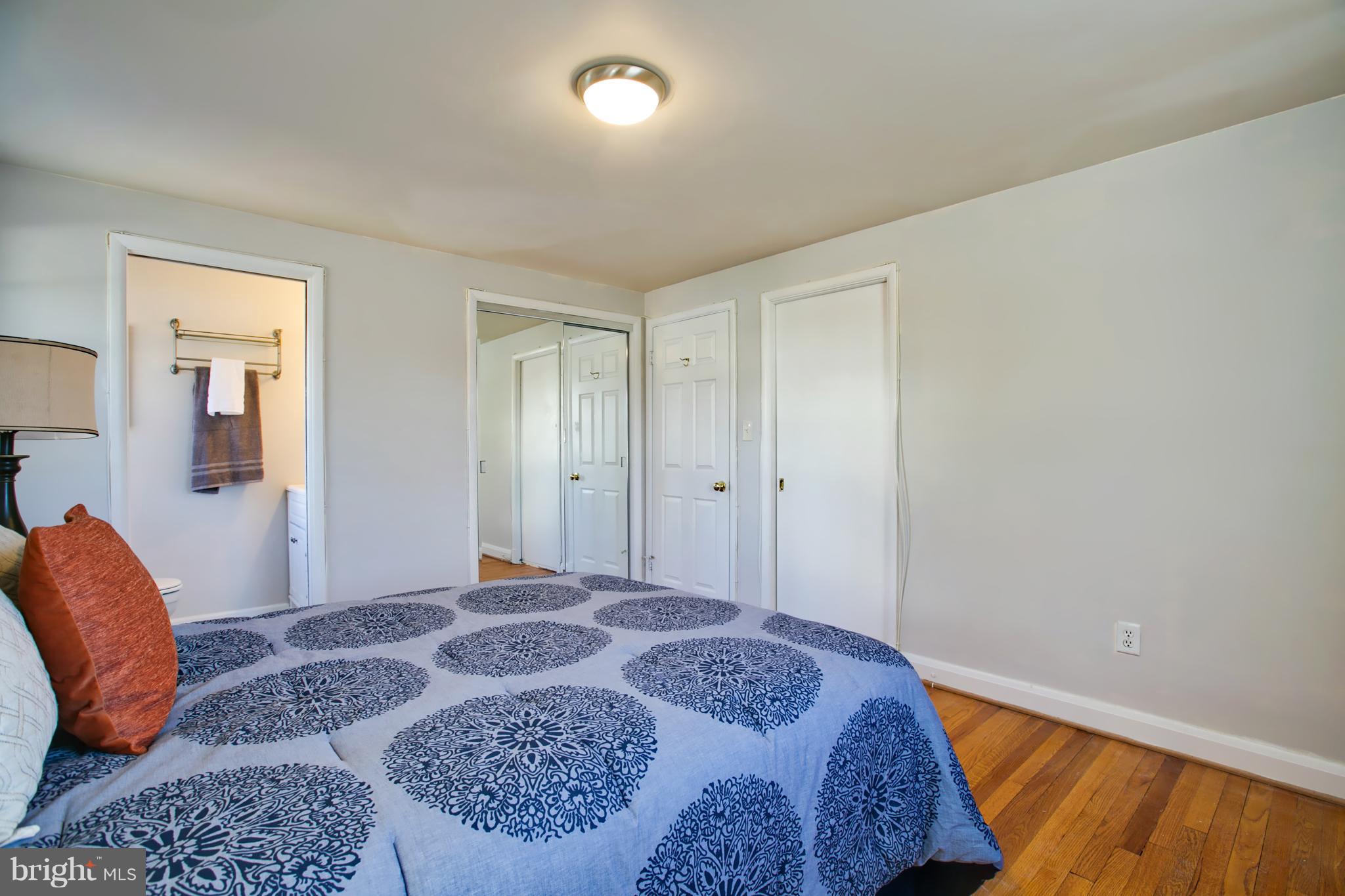 324 Aigburth Road Towson, MD 21286 - Photo 18 of 29 a bedroom with a bed and dresser