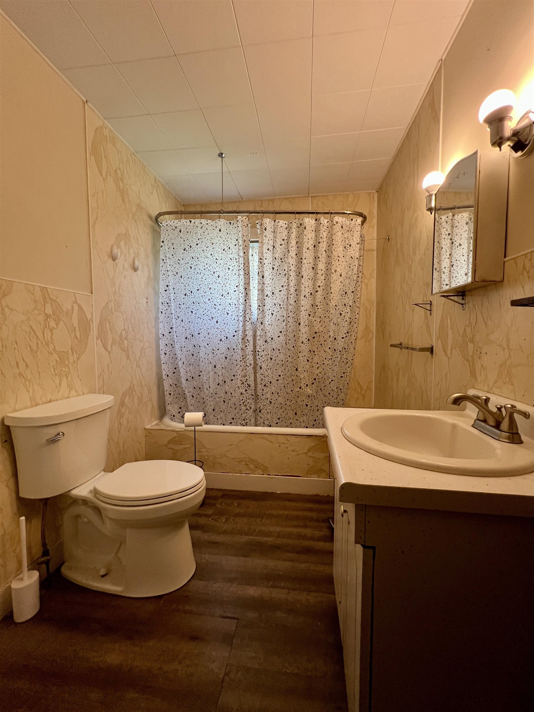445 Lamkin Street Highgate, VT 05459 - Photo 7 of 12 Gallery Image 7