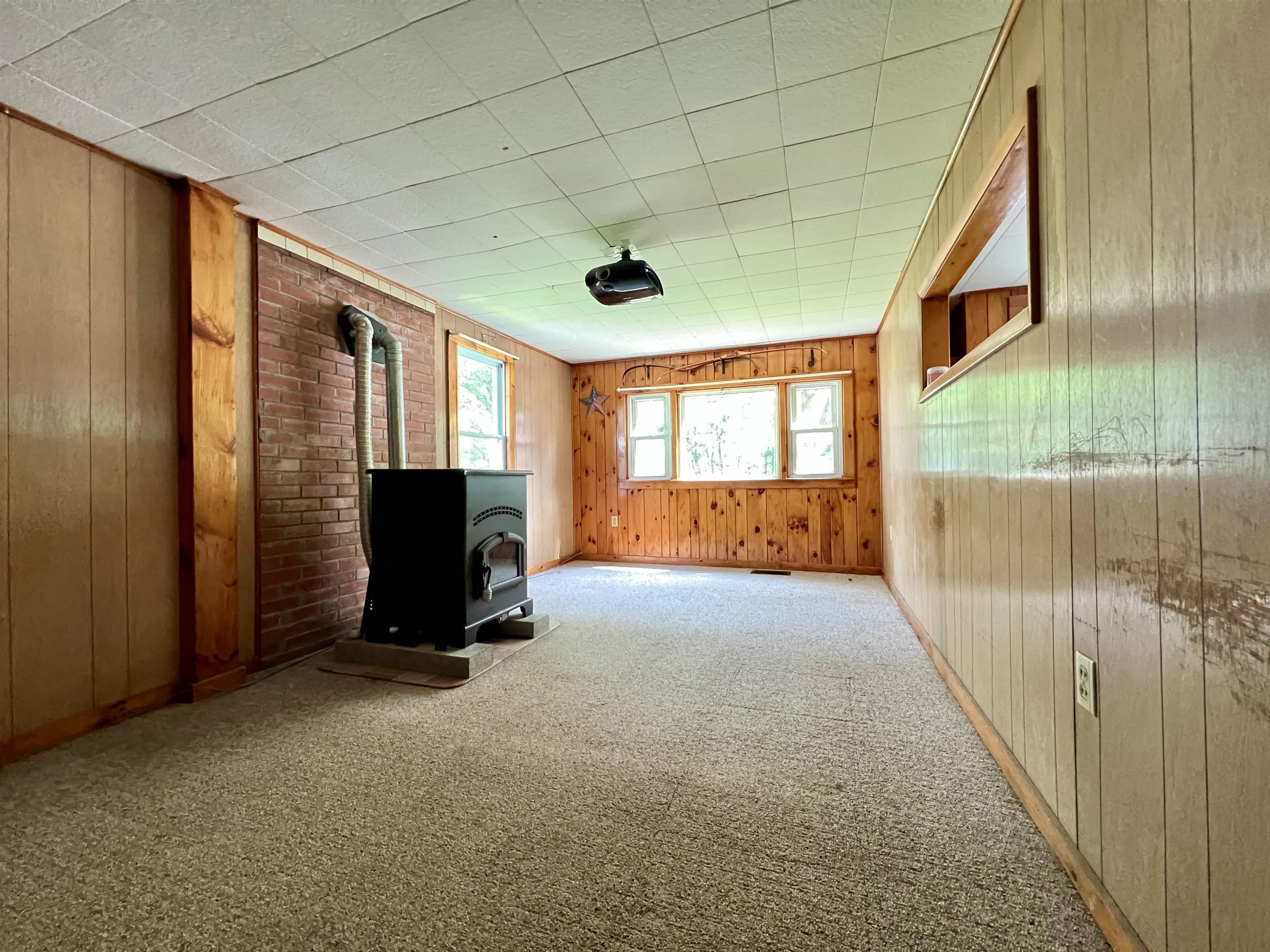 445 Lamkin Street Highgate, VT 05459 - Photo 10 of 12 Gallery Image 10