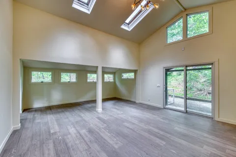 $2,650,000 | 12 Deep View Court, East Hampton, NY 11937