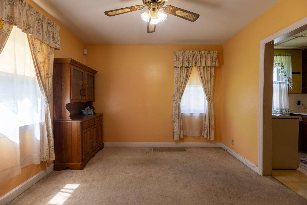 1120 Fairview Road Hagerstown, MD 21742 - Photo 28 of 39 dining room or open to larger kitchen/dining