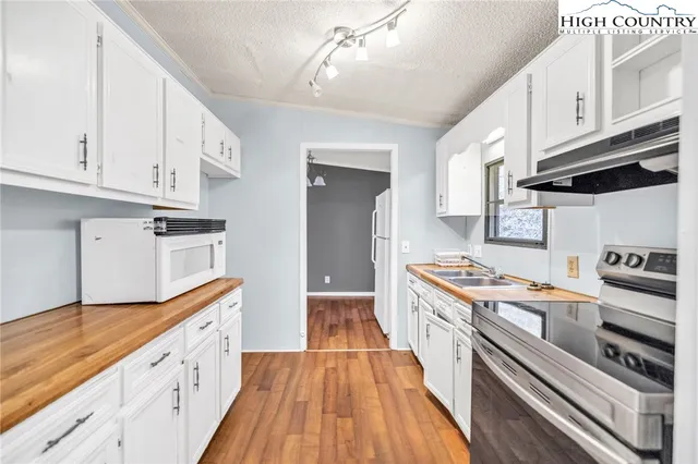 $179,900 | 3303 Old Highway 16, Lansing, NC 28643