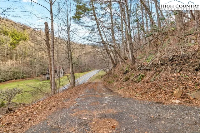 $179,900 | 3303 Old Highway 16, Lansing, NC 28643